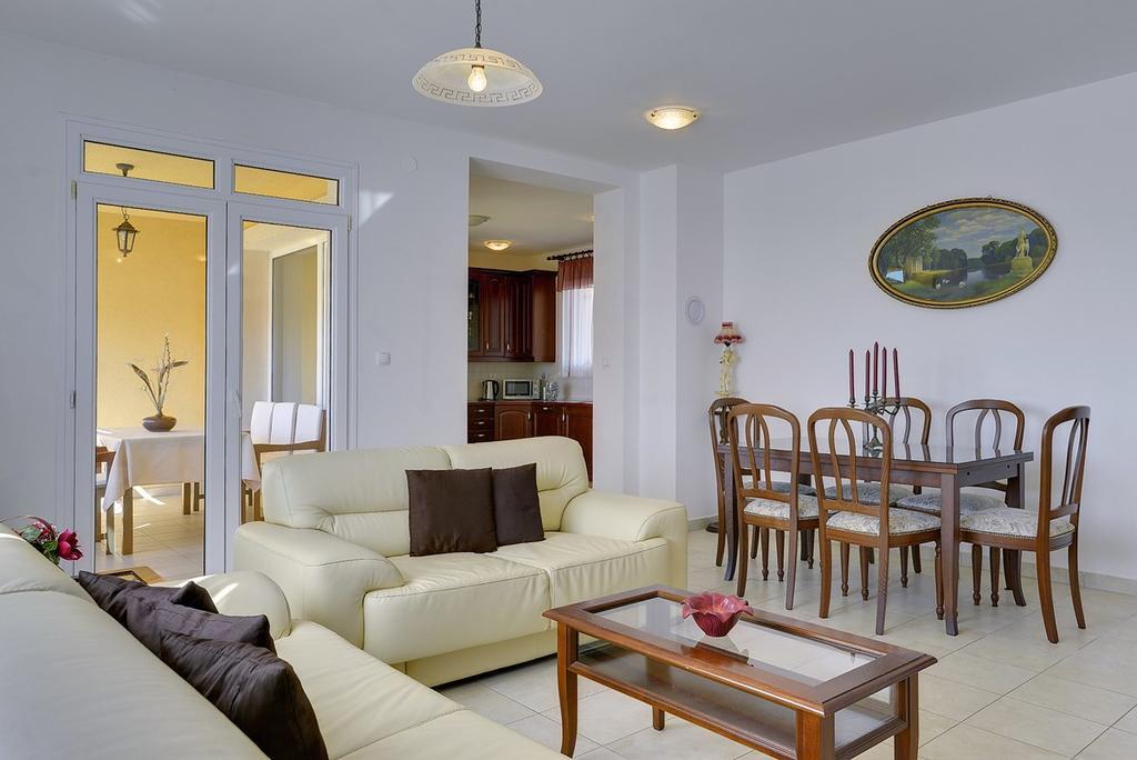 PUY Apartment Bella מראה חיצוני תמונה