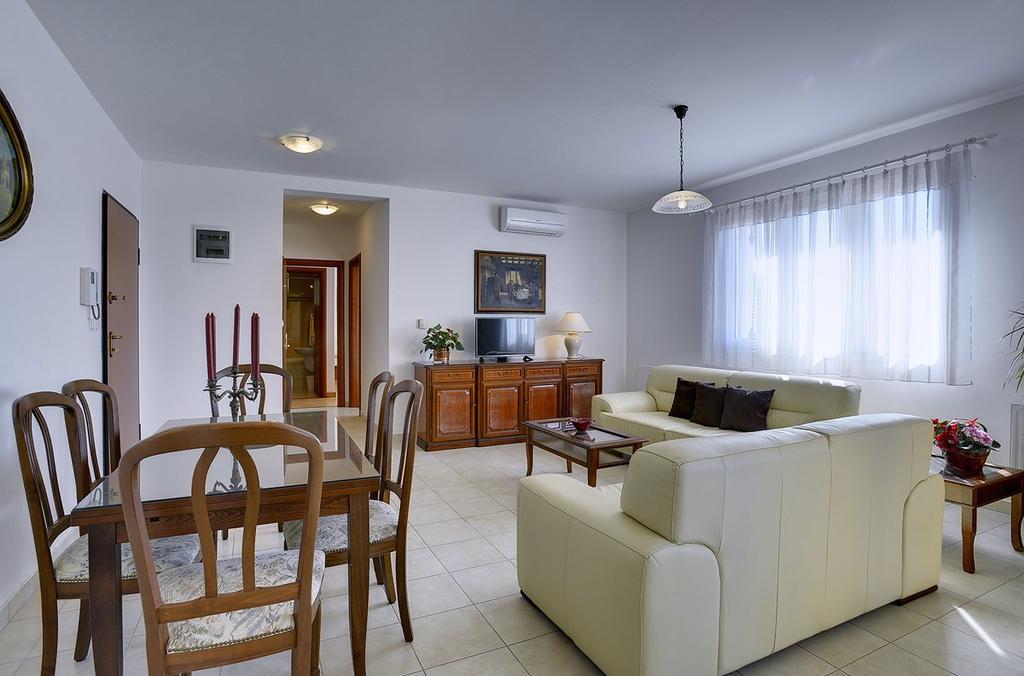 PUY Apartment Bella מראה חיצוני תמונה